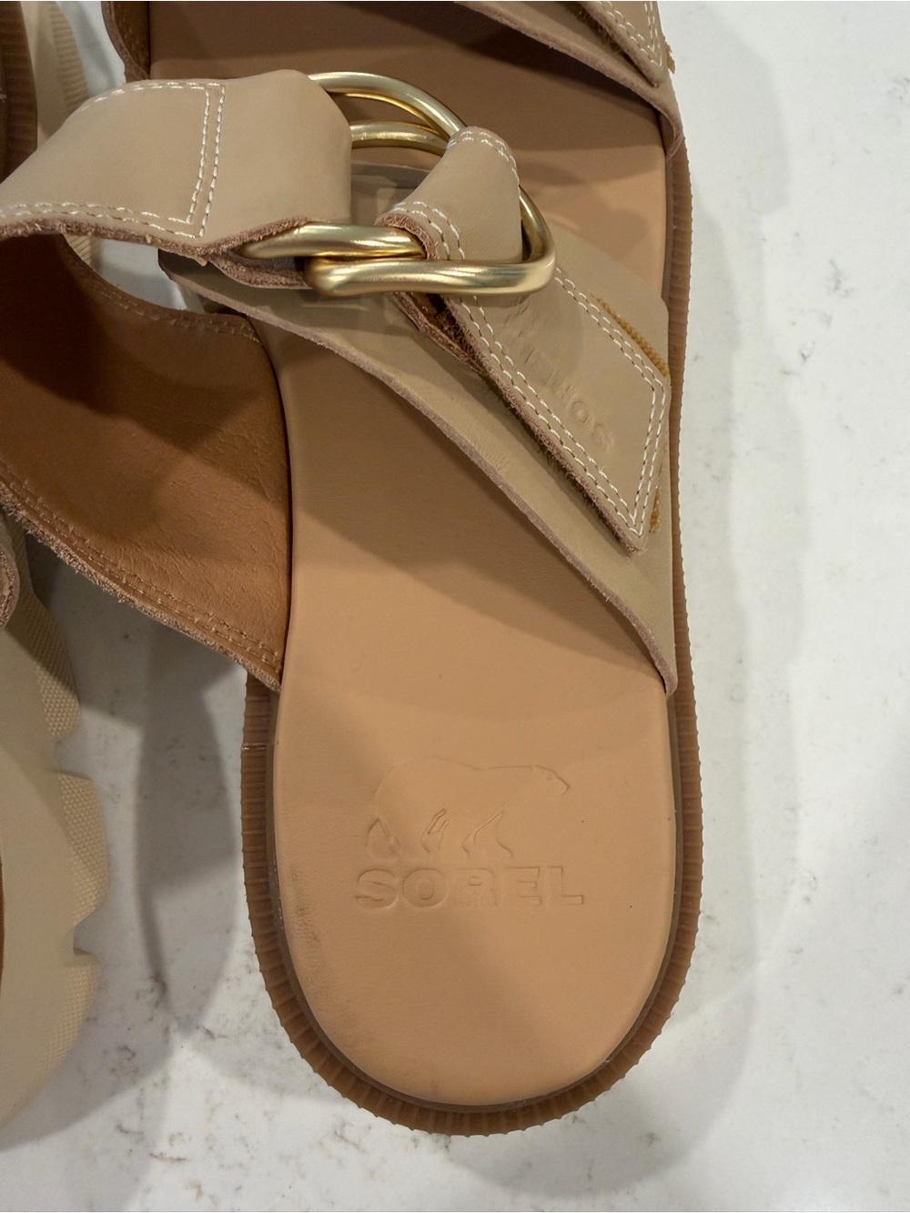 SOREL Beige Leather Platform Sandals with Gold Buckle - Picture 2 of 3